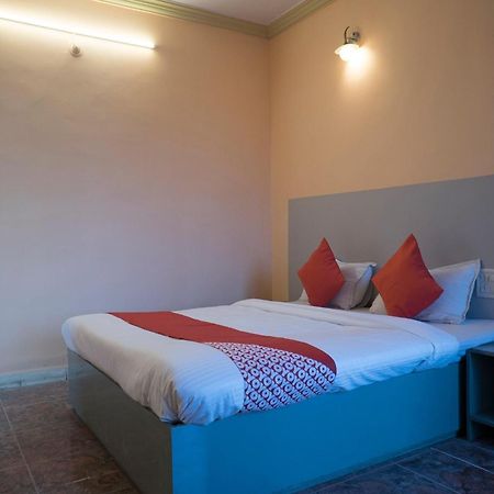 Oyo Flagship 37830 Hotel Aakar International Satara Eksteriør billede