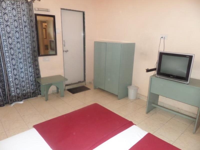 Oyo Flagship 37830 Hotel Aakar International Satara Eksteriør billede