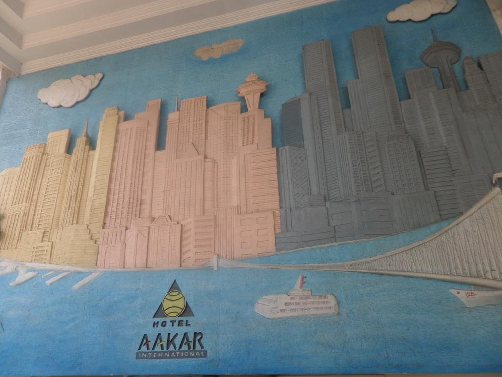 Oyo Flagship 37830 Hotel Aakar International Satara Eksteriør billede