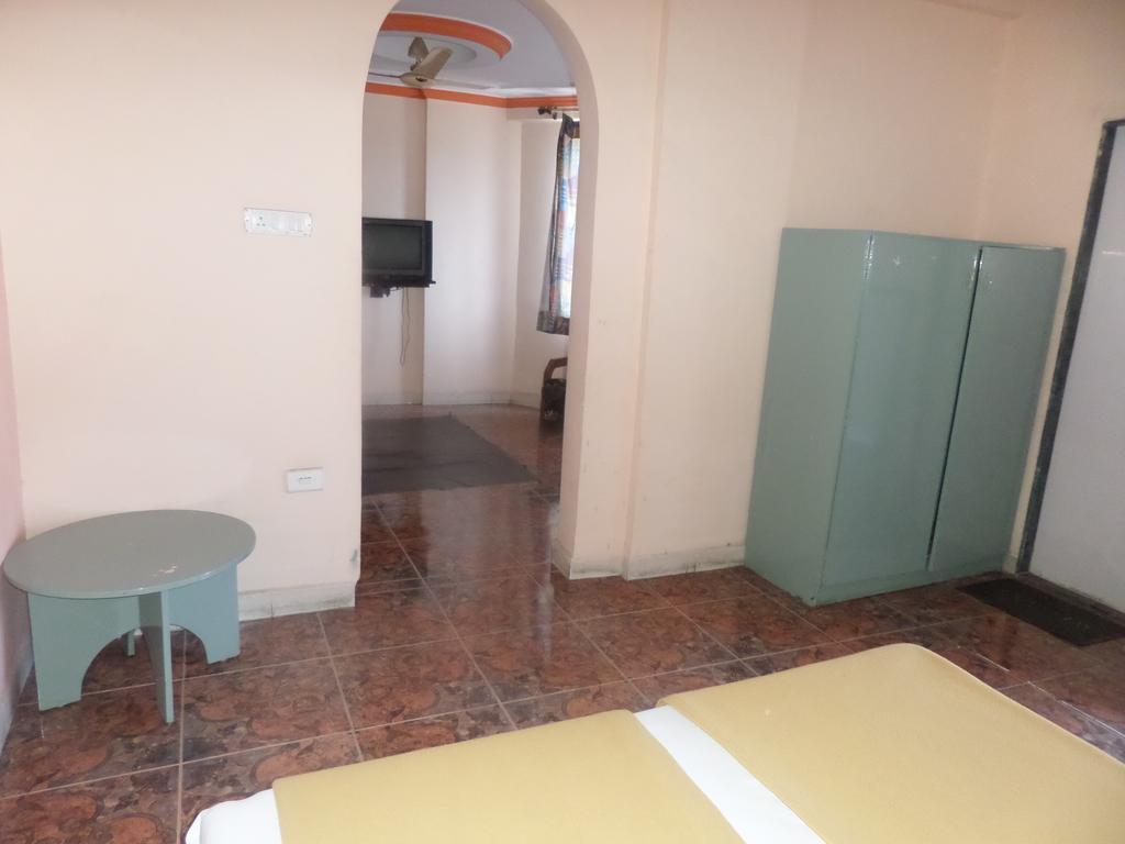 Oyo Flagship 37830 Hotel Aakar International Satara Eksteriør billede