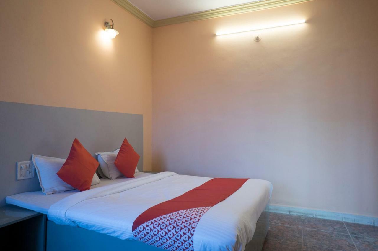 Oyo Flagship 37830 Hotel Aakar International Satara Eksteriør billede