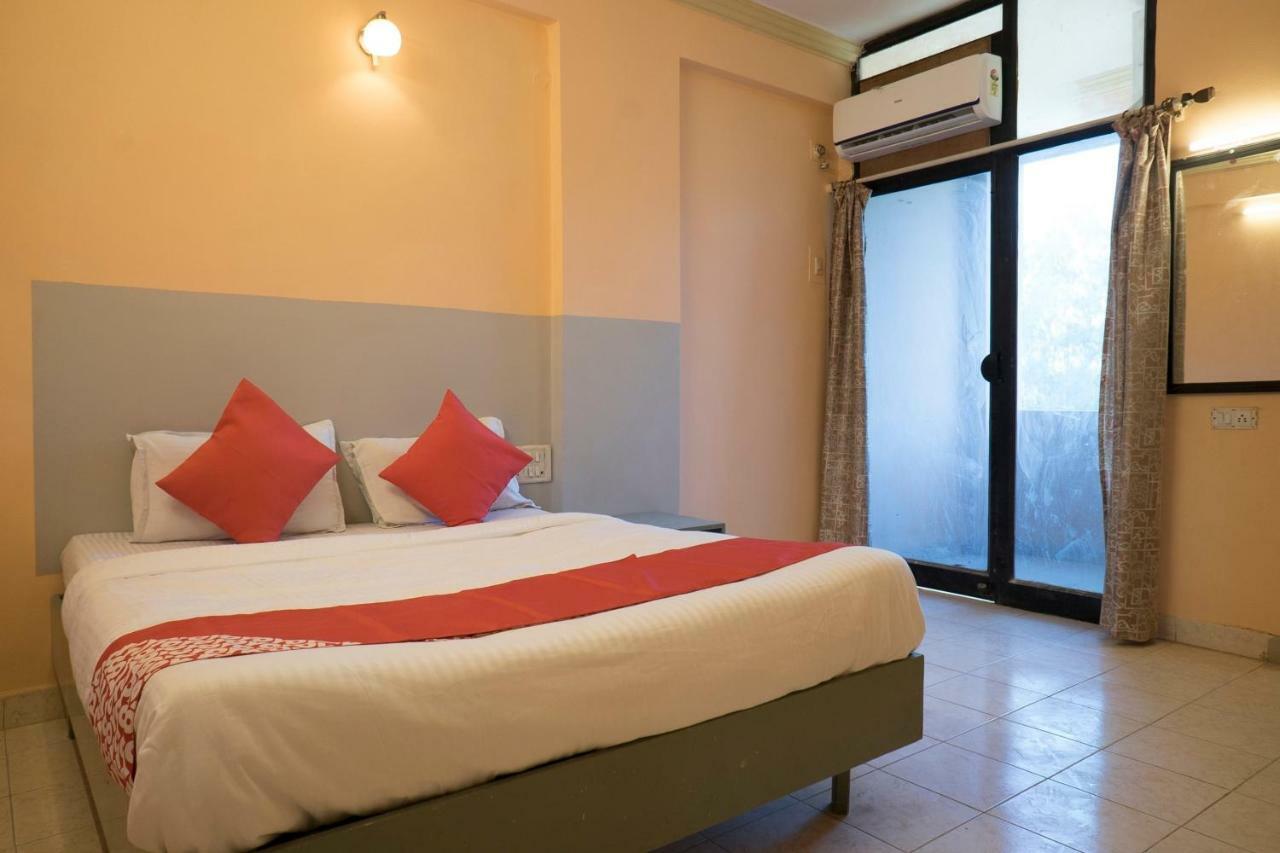 Oyo Flagship 37830 Hotel Aakar International Satara Eksteriør billede